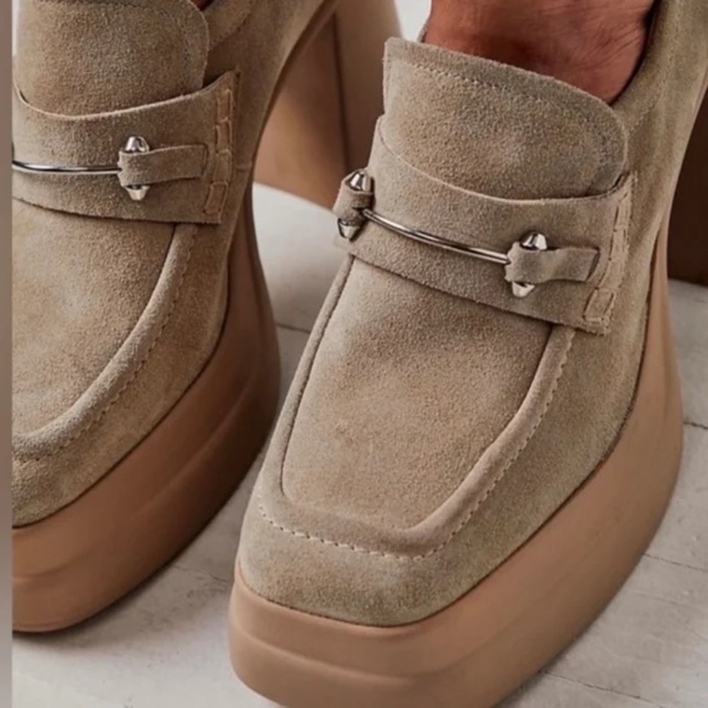Free People Double Stacked Platform Loafers Tan Suede Horsebit Trim size 39/8.5